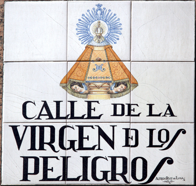 Calle de la Virgen de los Peligros